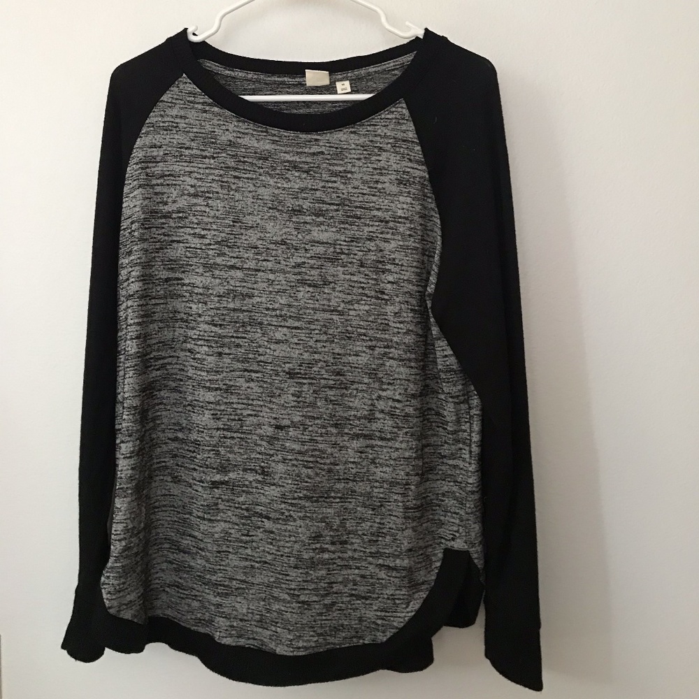 Gap Women's Flowy Lightweight Sweater